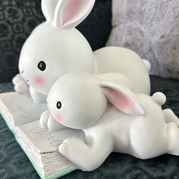 NWT " Cottontail Lane" Three Bunnies Decor - Picture 2 of 8